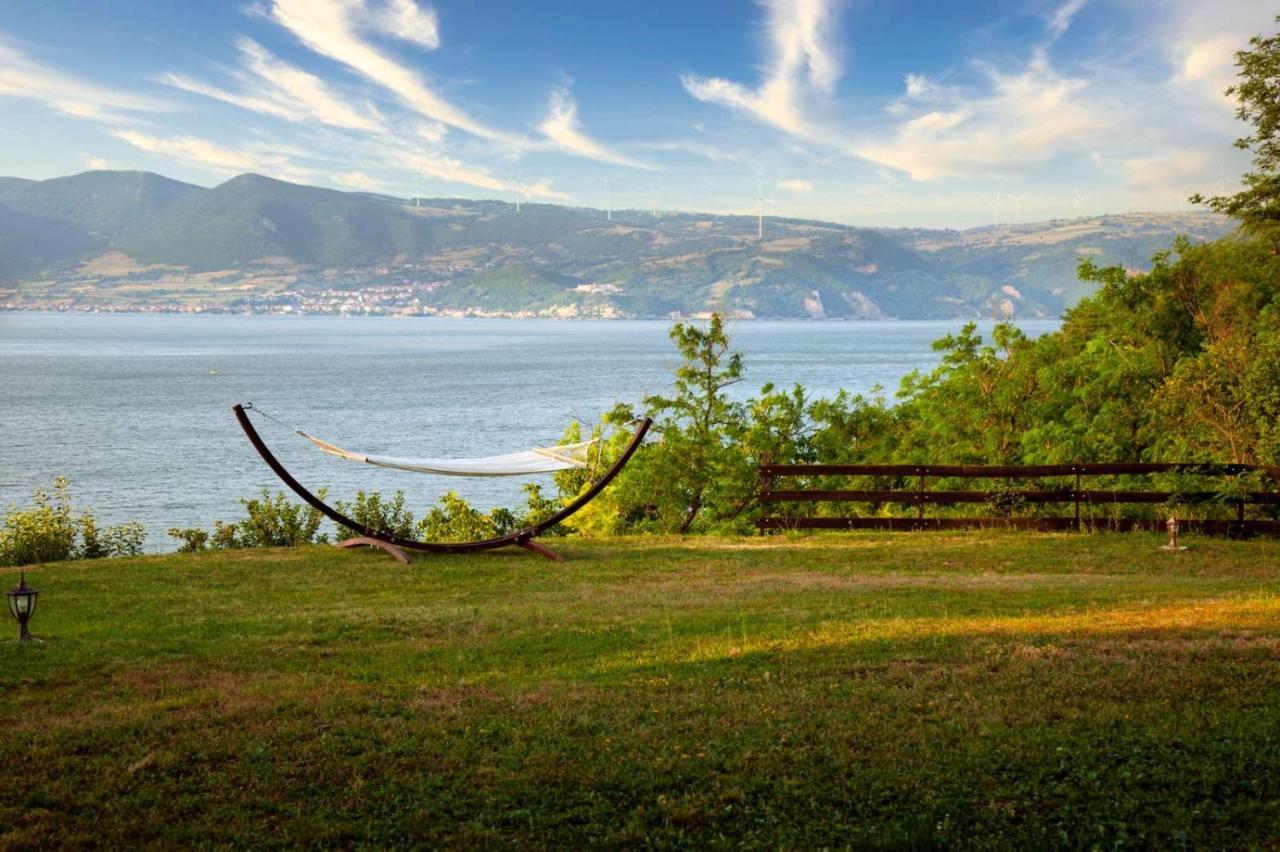 Villa Carobni Breg Golubac Esterno foto